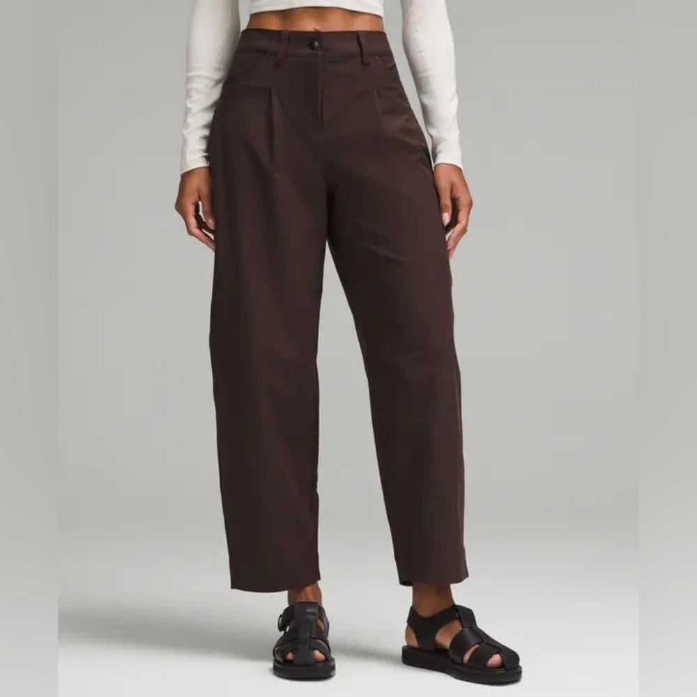 LULULEMON Like New Citysleek mid-rise barrel leg pants light utilitech espresso